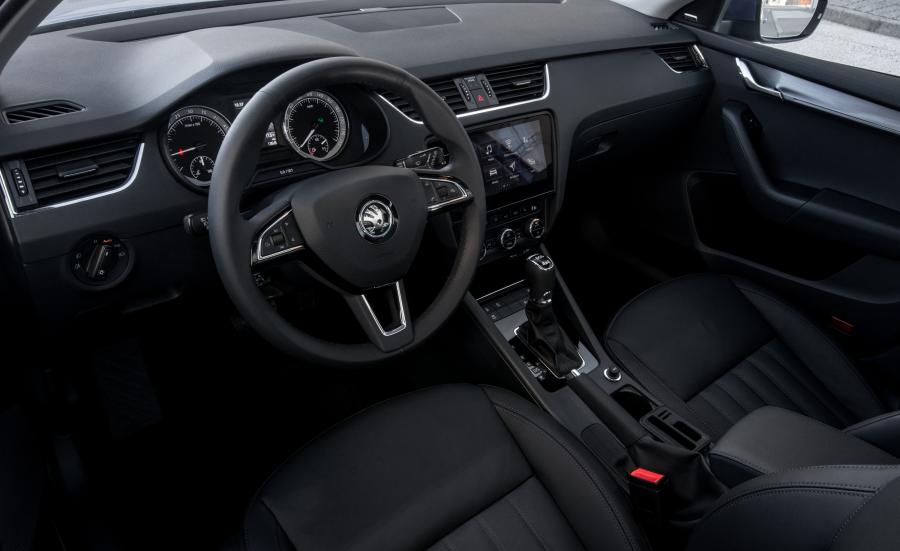 Интерьер Skoda Octavia 4x4 (5E) 2017 года  (WW) (фото 27 из 44)